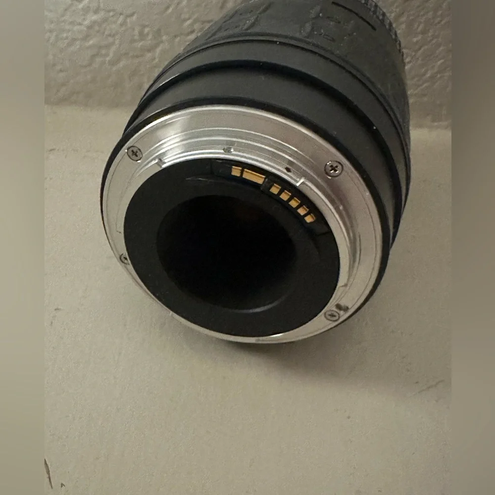 Quantaray AF 70-300MM 1:4-5.6 LD Zoom/Macro Lens Minolta A mount